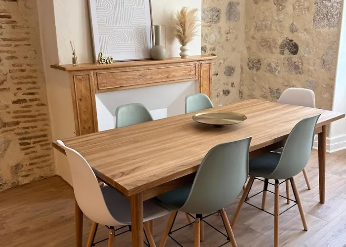 Le Nid De L'union مونفلاكين